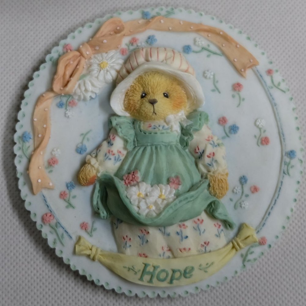 Cherished Teddies "Hope" Girl with Bonnet Plaque